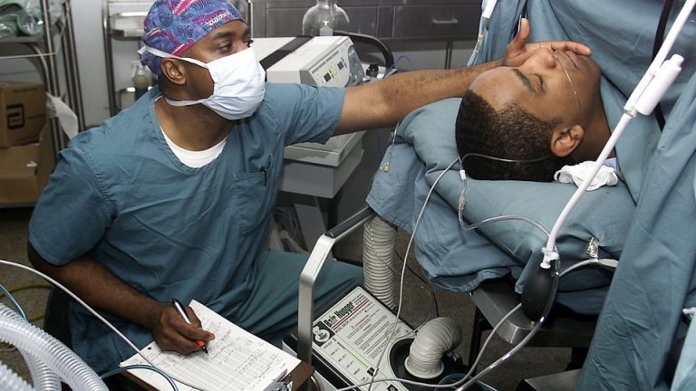 Cutting-Edge Tech: How Robotic Surgery is Revolutionizing Minimally Invasive Procedures