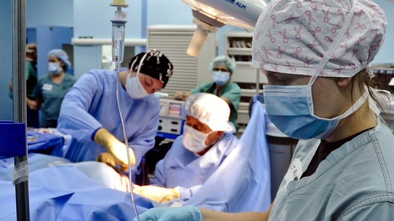 The Lucrative World of Medicine: Doctor Salaries Revealed