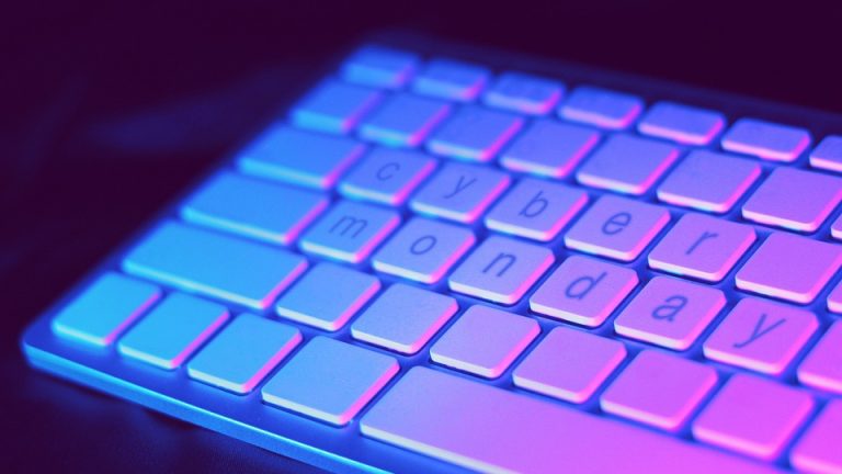 The Power of Overviews and News: Staying Informed in a Rapidly Changing World